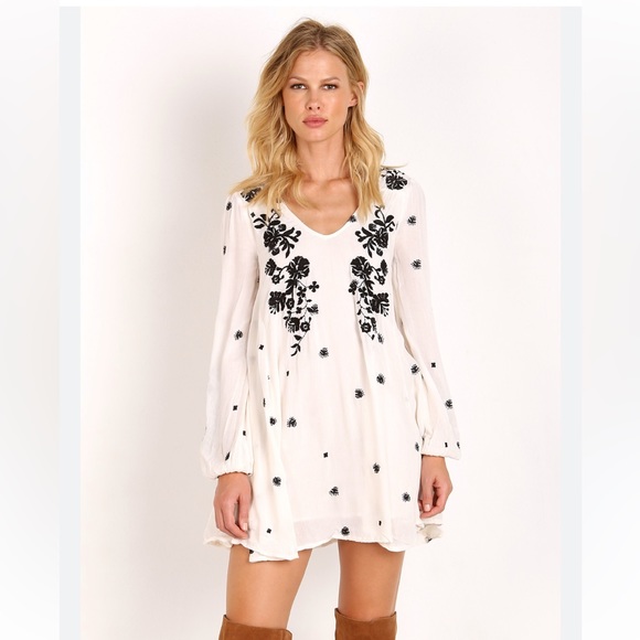 Free People Dresses & Skirts - Free People Sweet Tennessee Mini Dress Ivory